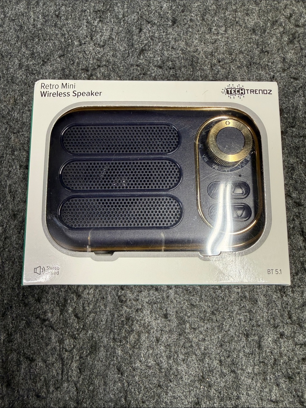 Retro Mini Wireless Speaker — Black & Gold